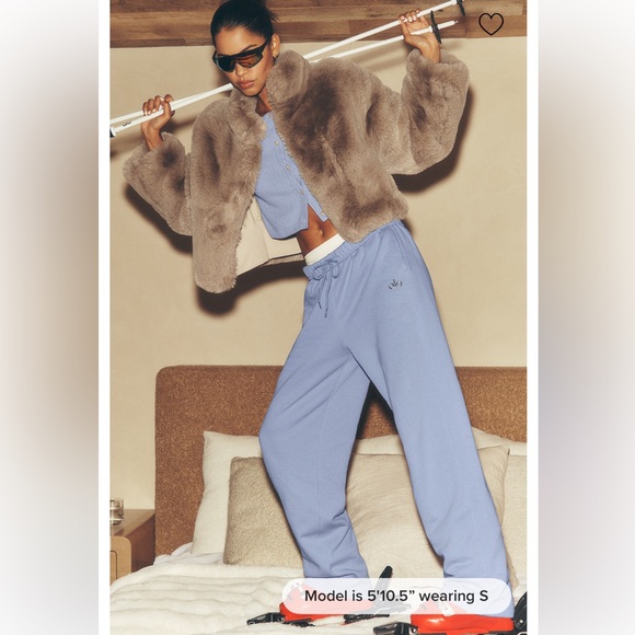 NWT! ALO Yoga Accolade Straight Leg Sweatpant - Picture 6 of 12